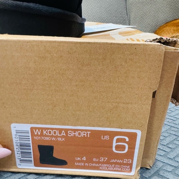 Koolaburra by UGG Classic Short Women's Winter Boots - Picture 14 of 15